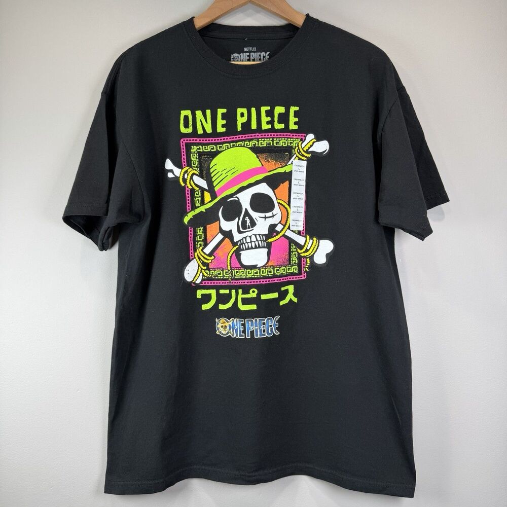 One Piece Live Action Straw Hat Netflix Men's Size L Black Short Sleeves Shirt